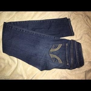 Size 1 women’s Hollister jeans w/ ripped knees